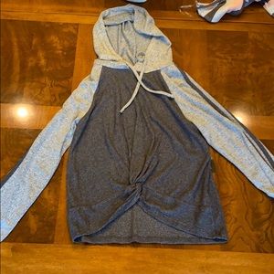 Thin hooded sweat shirt